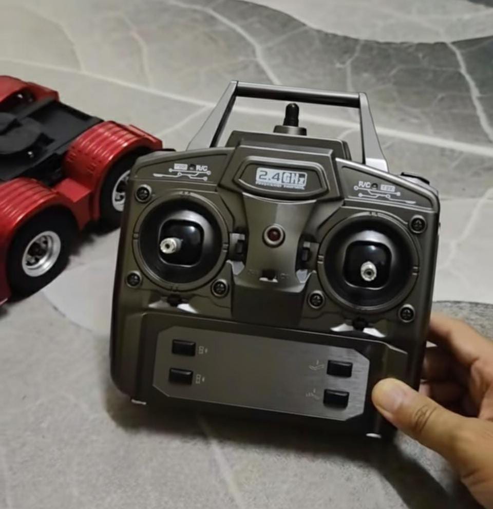 Caminhão Chevrolet C60 Basculante – Escala 1/14 (Controle Remoto)