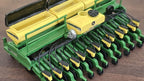 Miniatura John Deere 6145J + Plantadeira John Deere CCS 2113 - 1/32
