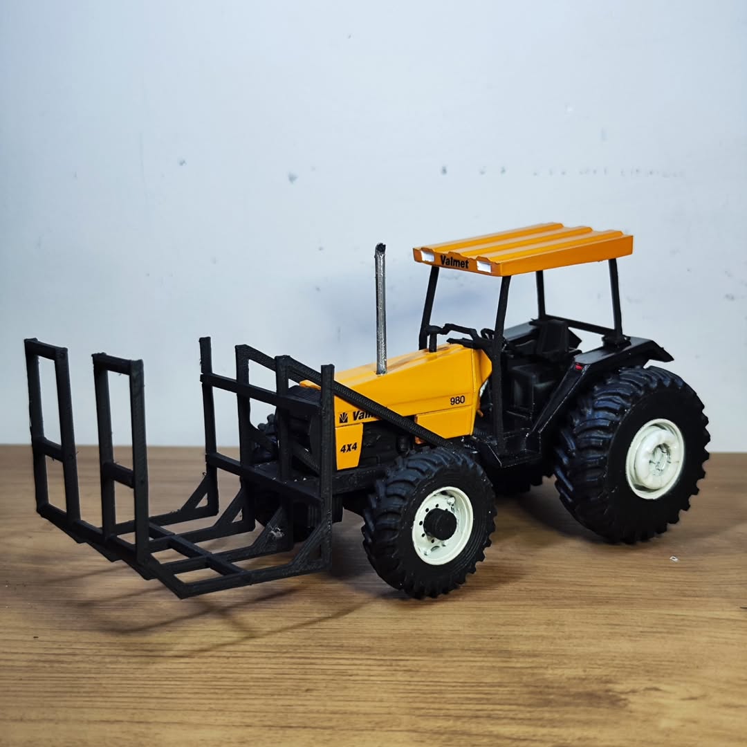 Miniatura VALMET 980 - Escala 1/32