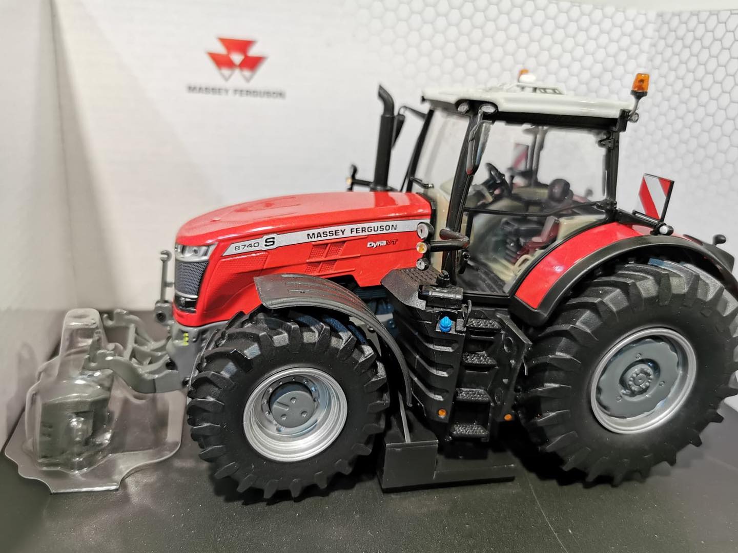 Massey Ferguson 8740s - 1/32