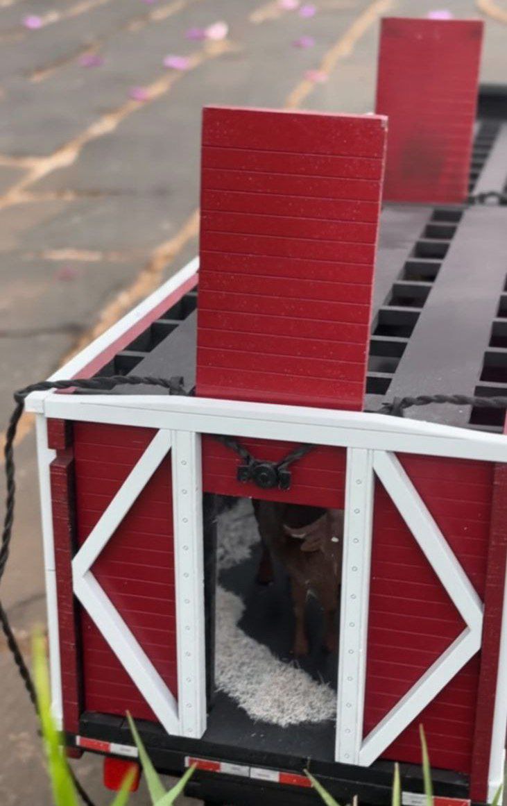 Mercedes-Benz L-1113 Vermelho com Carreta Graneleira – Escala 1/24